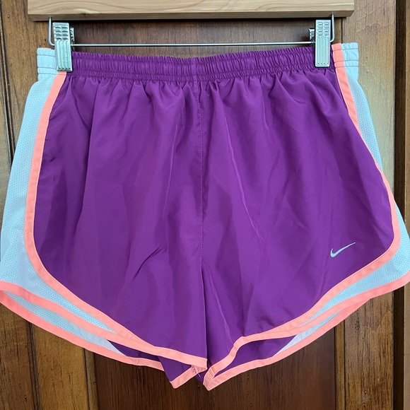 Purple Nike athletic shorts with lining. Size M. - Picture 5 of 5